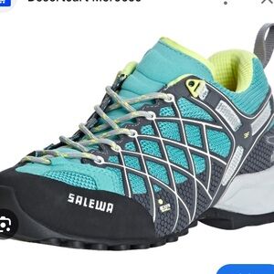 Women's Salewa approach shoes